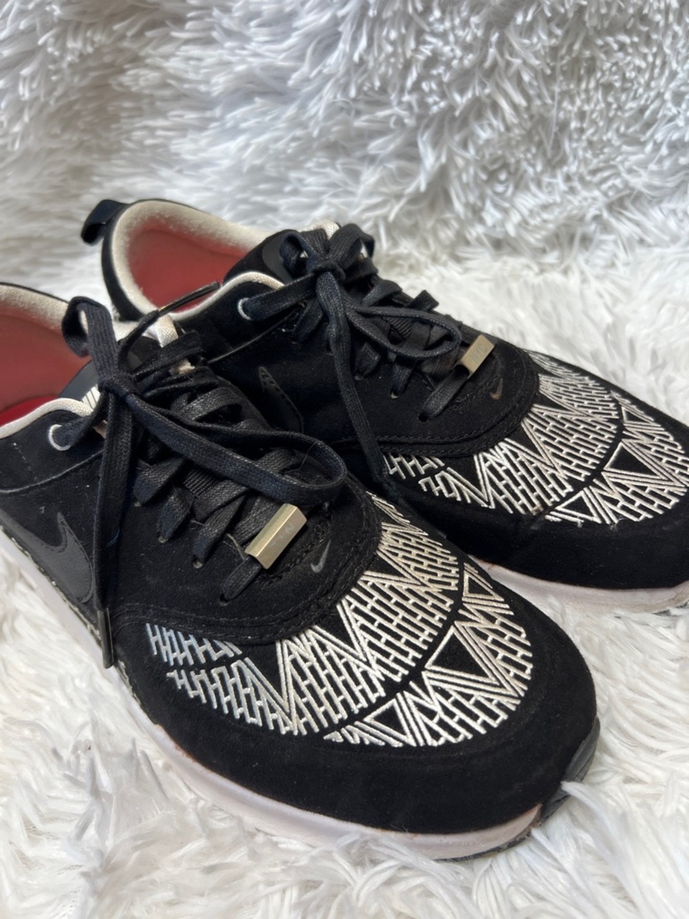 Nike Air Max Thea Suede NYC Sneakers RARE 8.5 - Picture 5 of 15
